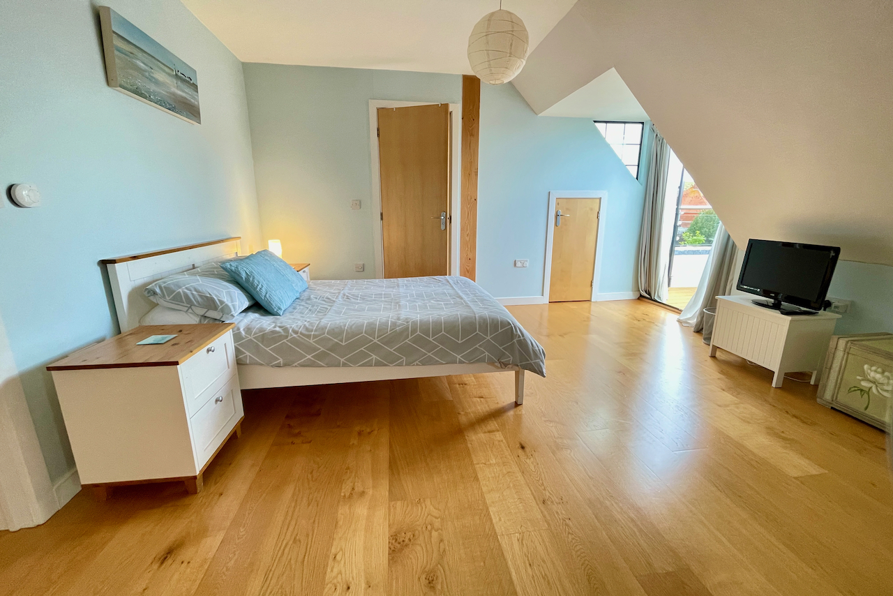 2 bedroom Flat for sale in Swanage