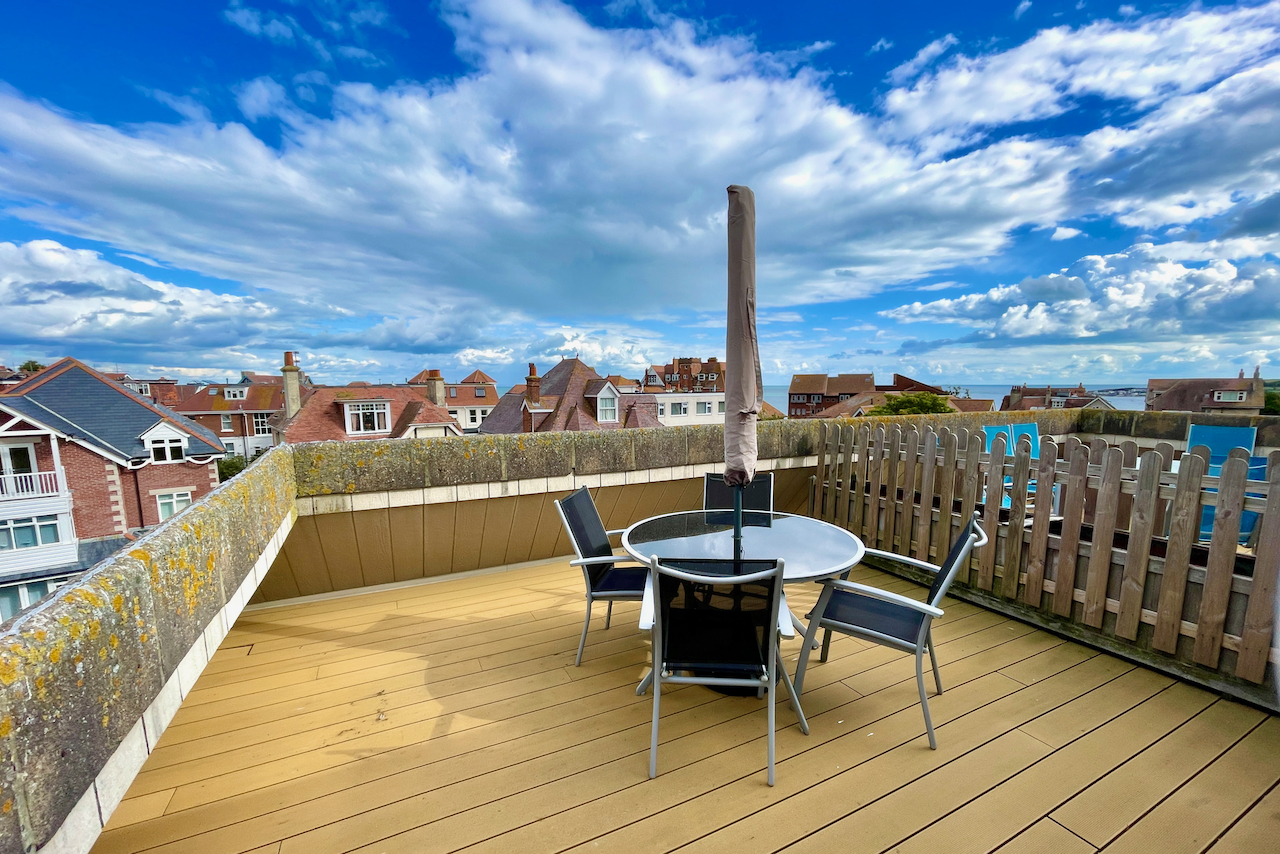 2 bedroom Flat for sale in Swanage