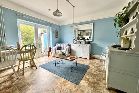 Open Plan Kitchen/ Dining Room