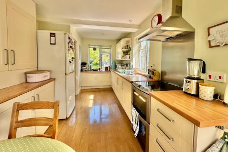 Kitchen/Breakfast Room