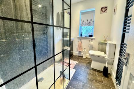 Annexe Shower Room