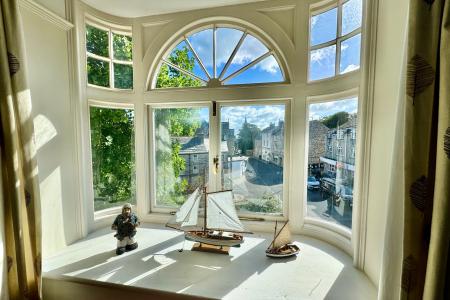 Living Room Feature Window