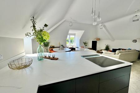 Open Plan Living Room/Kitchen