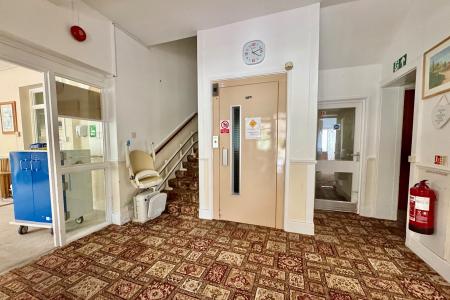 Entrance & Lift Access