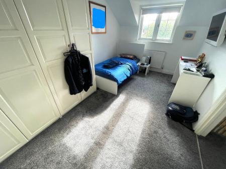 BEDROOM 2.jpg