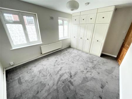 BEDROOM 1.jpg