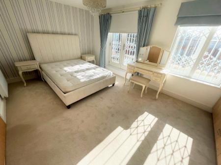 BEDROOM 5.jpg