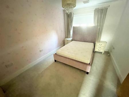 BEDROOM 4.jpg