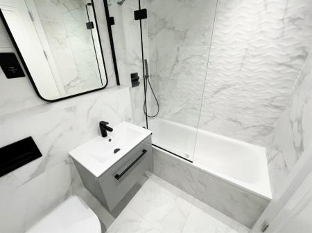 BATHROOM - 8.jpg