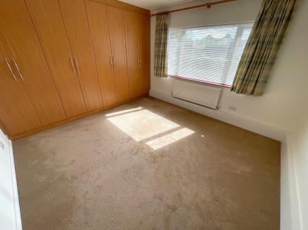 BEDROOM 1.jpg