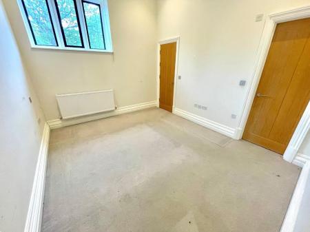 BEDROOM 1.jpg