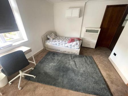 BEDROOM 4.jpg