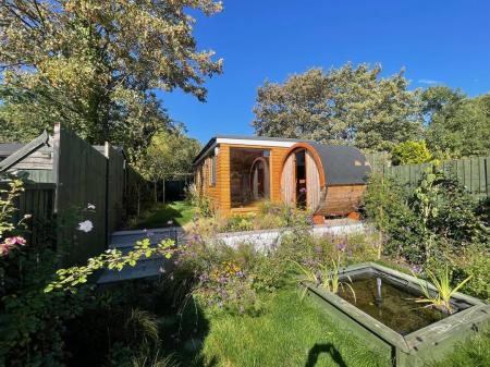 GARDEN 1.jpg
