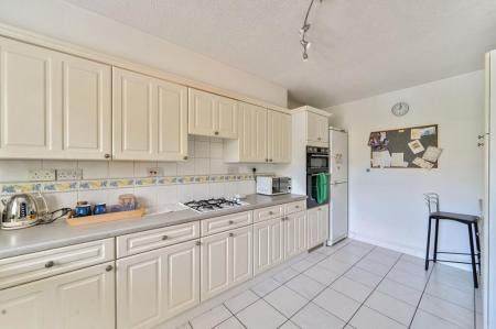 17295_4a5e48fb-faa5-4291-9e6d-7c6f3ec489dd_IMG_06_