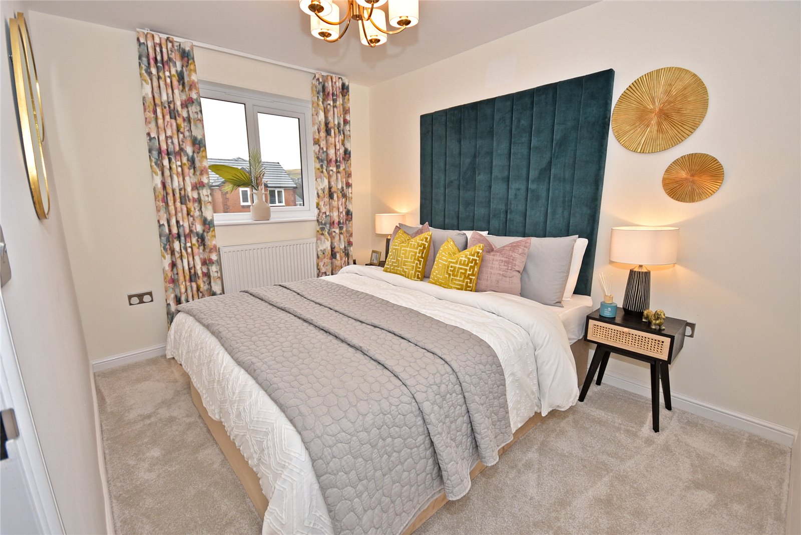 3 bedroom Detached House for sale in Whitworth