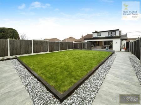 LANDSCAPED GARDEN