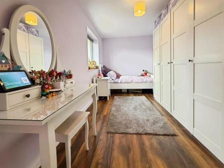 BEDROOM 2