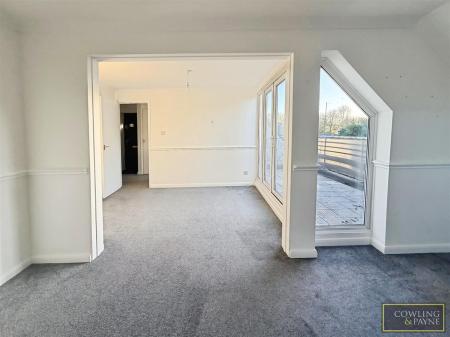 Living Room/Dining Area