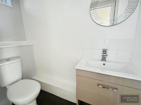 Ground Floor Cloak Room