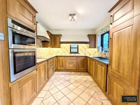 WhatsApp Image 2026-01-09 at 13.01.28 (1).jpg