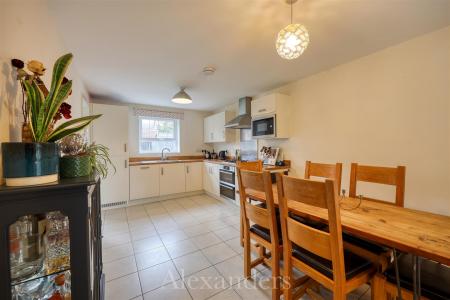 Kitchen/Dining room