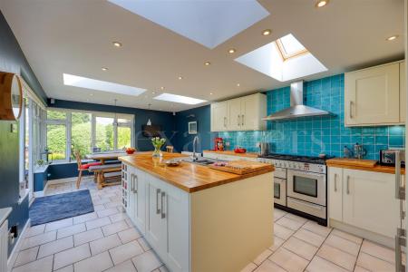 Kitchen/Dining Room