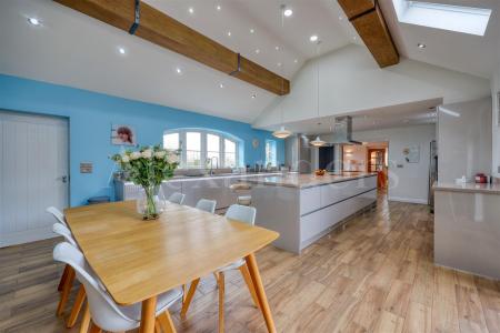 Kitchen/Breakfast Room