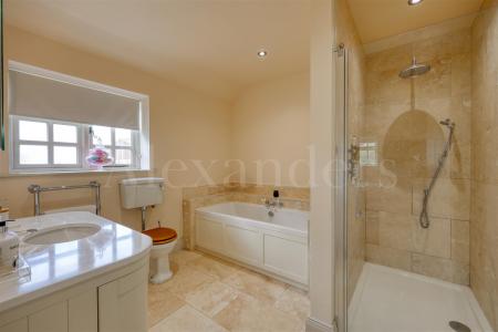 Annexe Ensuite Bathroom