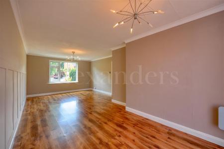 Sitting/Dining Room