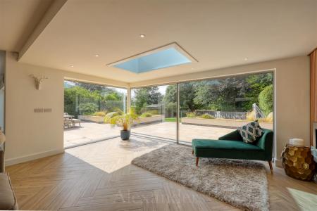 Open-Plan Kitchen/Living Room