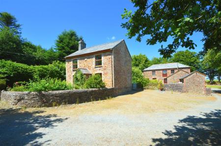 Coombe gate House & Barn