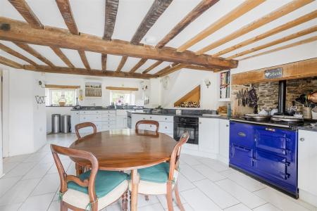 Kitchen / Breakfast Room