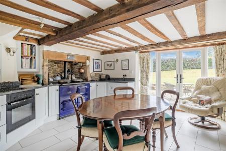 Kitchen / Breakfast Room