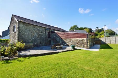 Barn Rear Patio