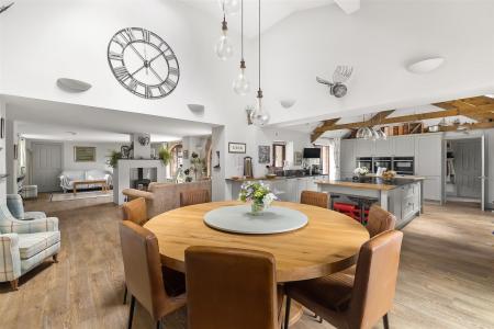 Kitchen / Dining Room