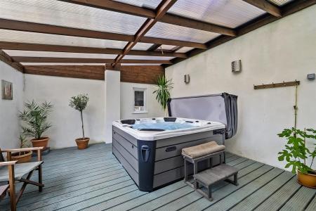 Hot Tub Room