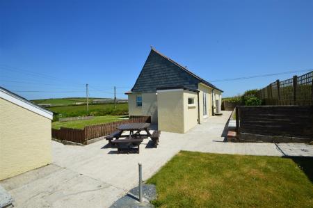 Seating Area & Lawn