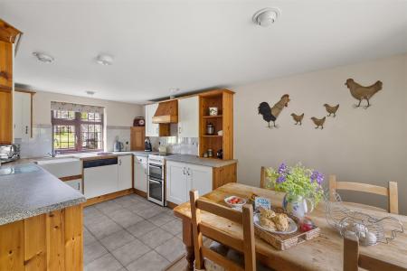 Kitchen / Breakfast Room