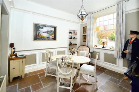 Breakfast Room