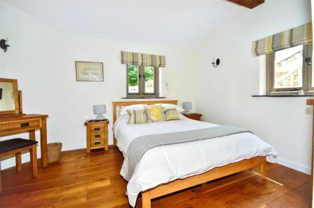Mollys Bedroom 1