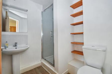 Bedroom 1 Ensuite