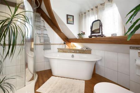 Mater Bedroom Ensuite