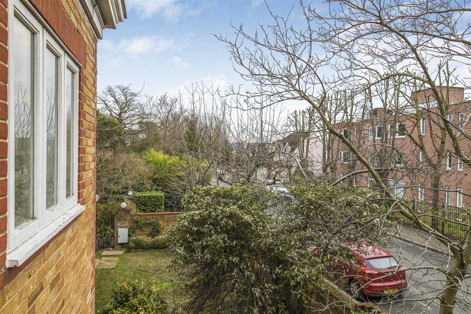 2 bedroom Flat for sale in Wimbledon
