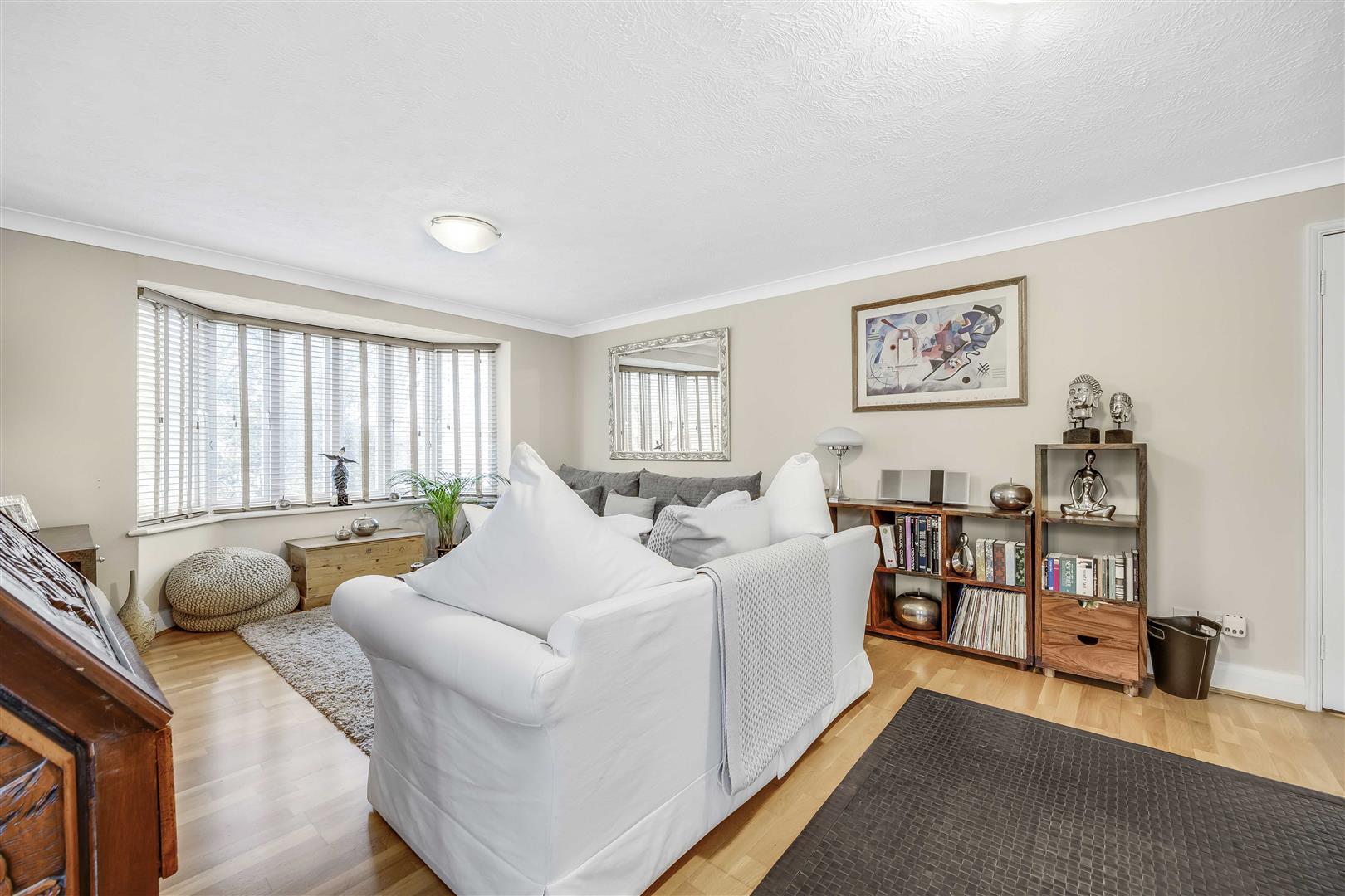 2 bedroom Flat for sale in Wimbledon