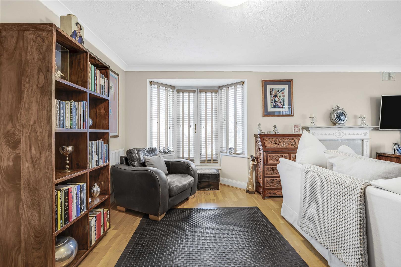 2 bedroom Flat for sale in Wimbledon