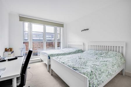 ASR-107_Wimbledon_Central__21_33_Worple_Road_SW19_