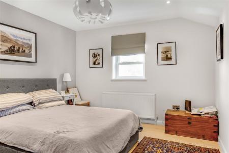 _Cinnamon_Apart__Hamilton_Rd__Wimbledon_SW19-4.jpg