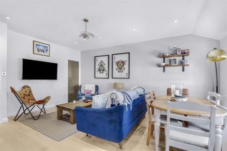 _Cinnamon_Apart__Hamilton_Rd__Wimbledon_SW19-9.jpg