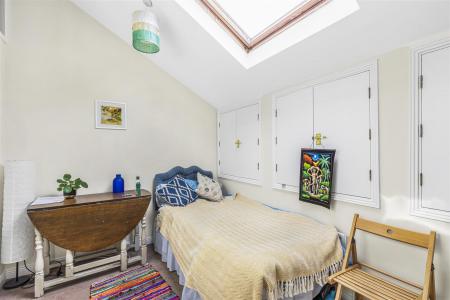 14_Bradshaw_Close-2.jpg