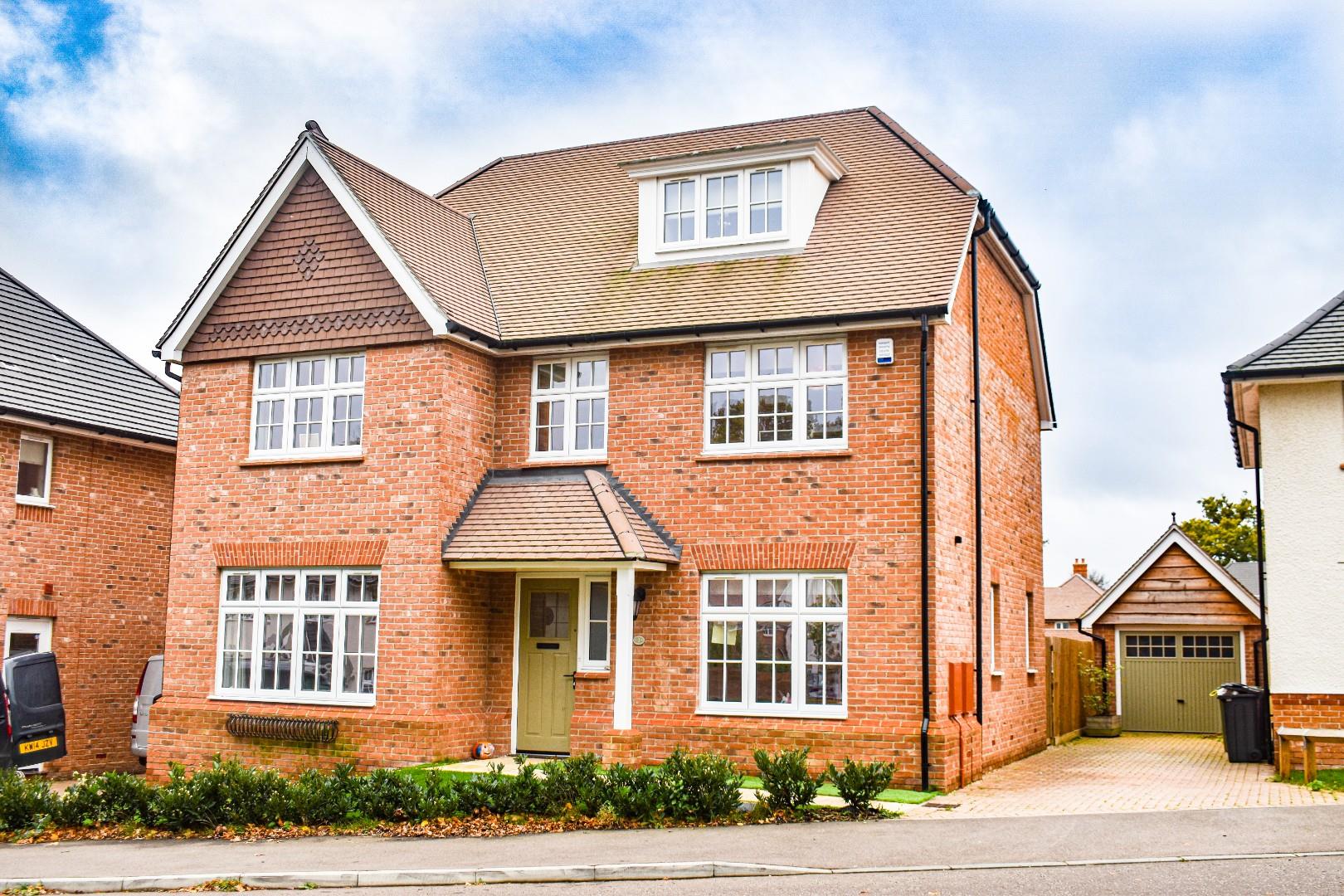 5 bedroom Detached House for sale in Dunmow